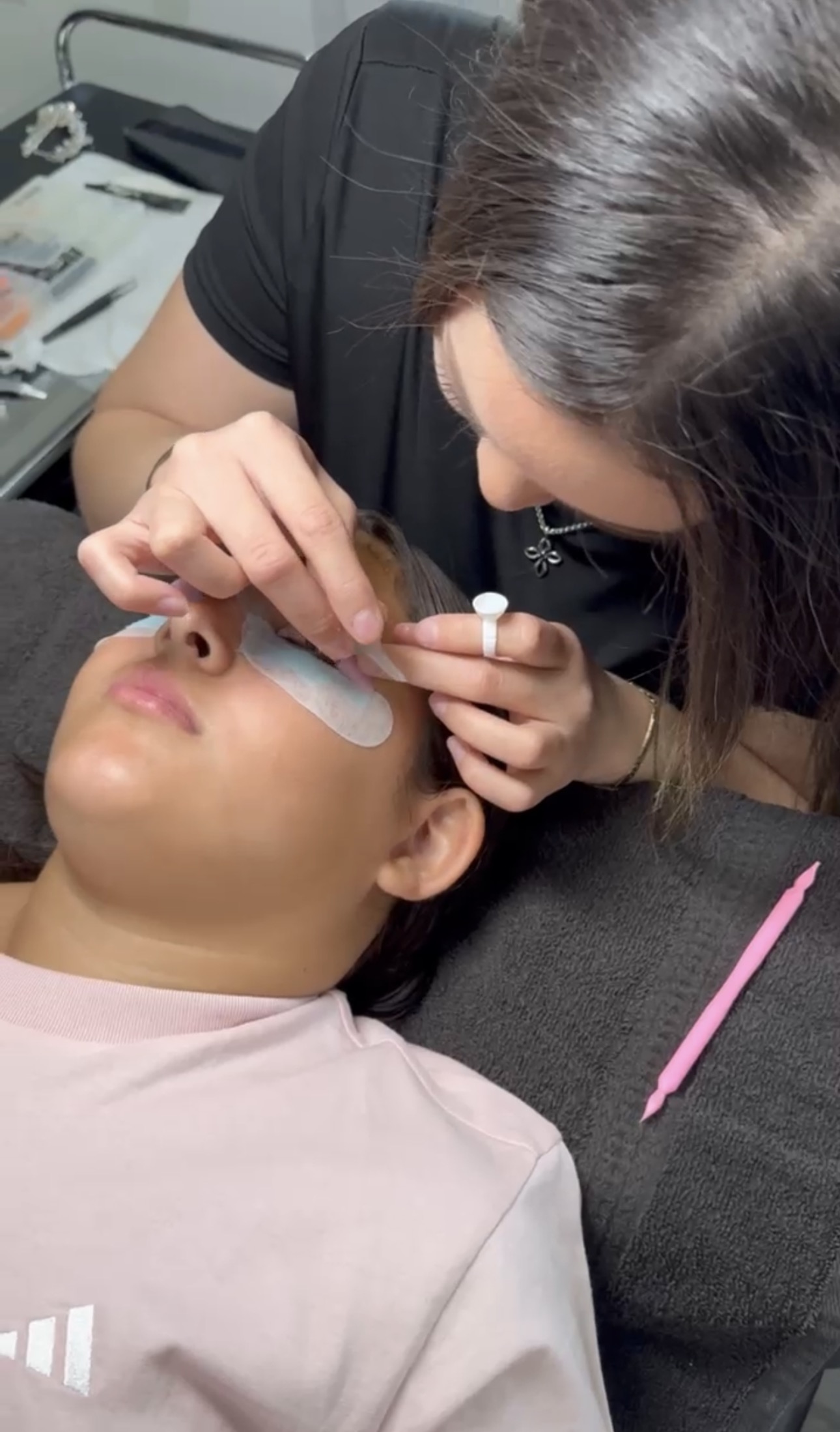 Lash Lift Application